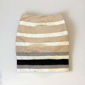 White House Black Market Tiered Straight Womens Skirt Size 0 Beige Cream Lined​